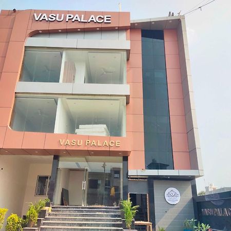Hotel O Vasu Palace Ayodhya Exterior photo